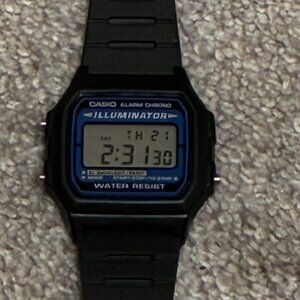 Vintage Casio Digital Watch – Classic Retro Style